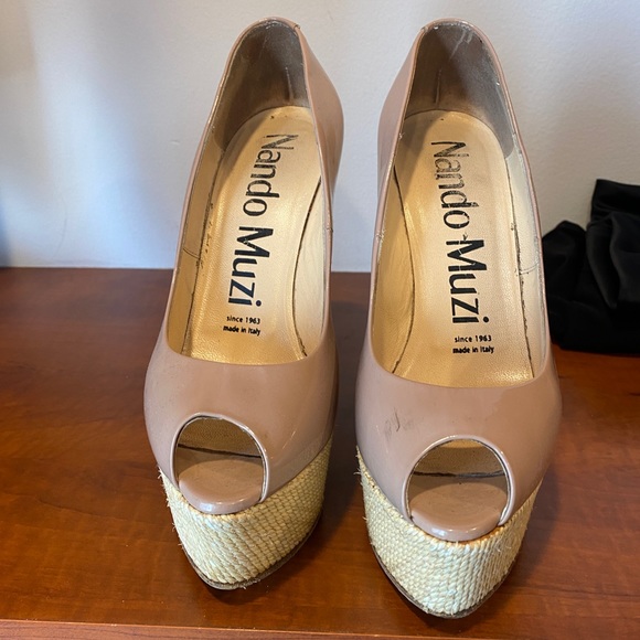 Wedge - Picture 4 of 4